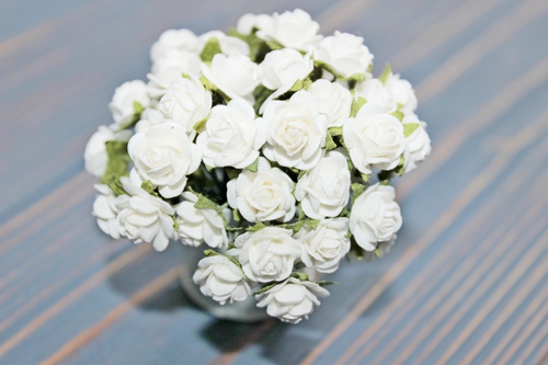 Розы 10 мм, белые 10шт.