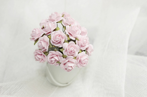 Розы 15 мм, светло-розовые 10шт.